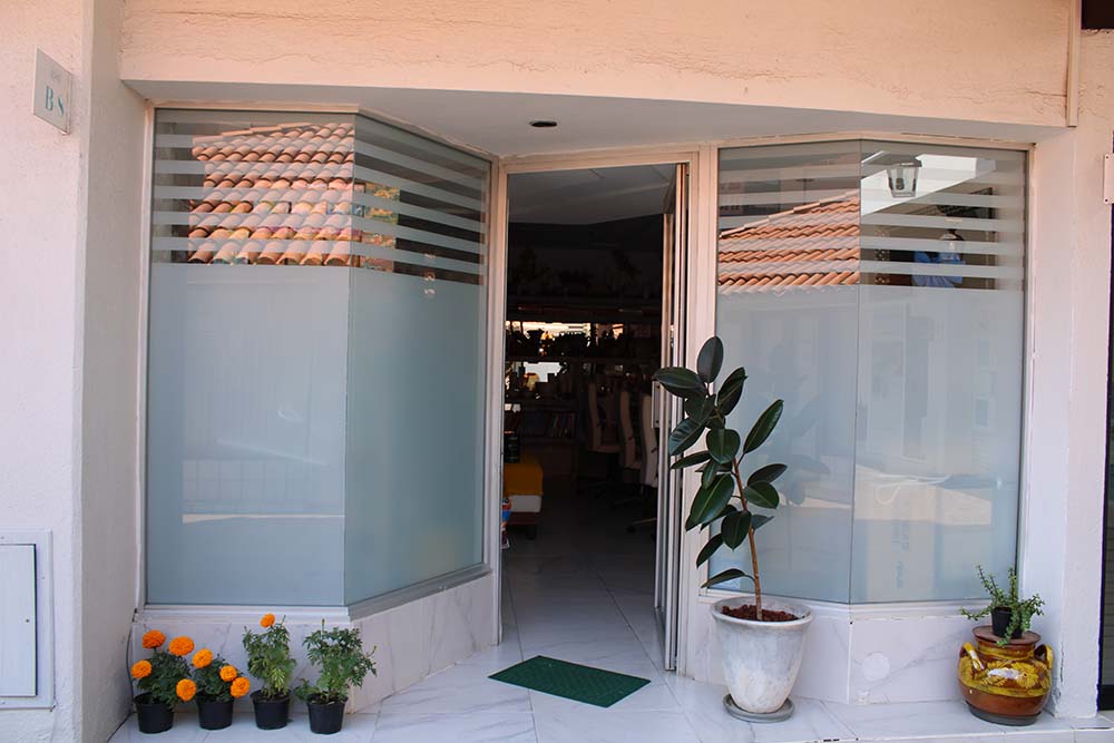 B-8 Arelso viajes / Explosión floral / Plannr studio